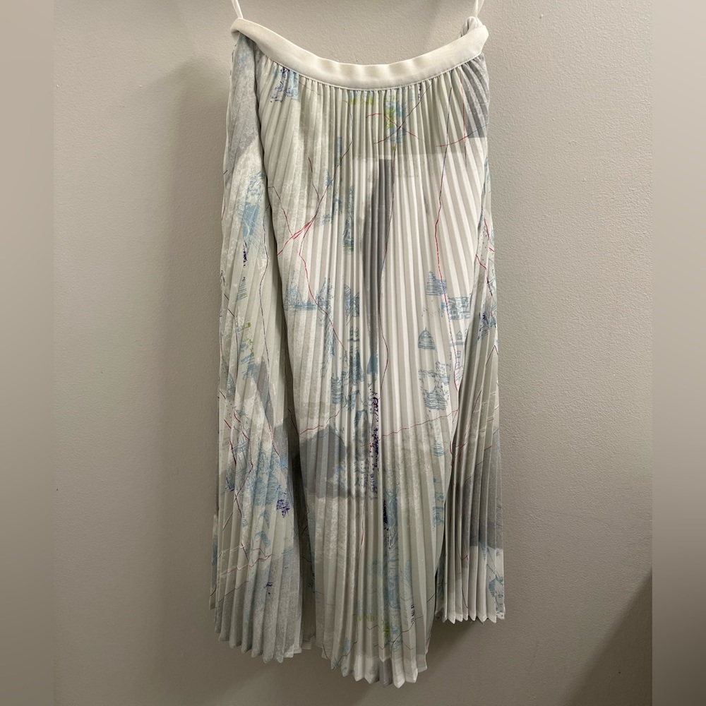 Babylon dress in perfect condition, never worn. Size extra small.